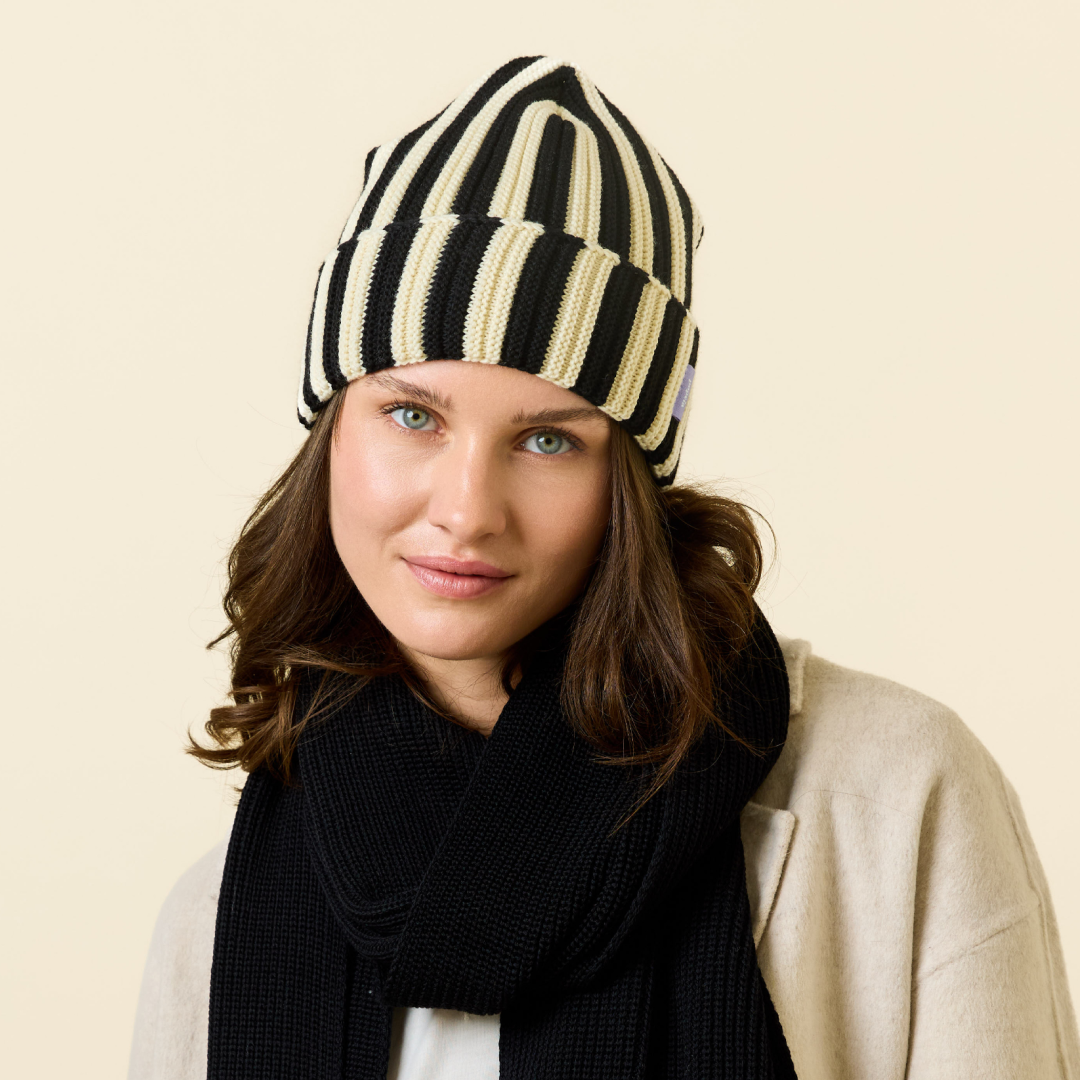 Special Beanie aus Merinowolle - Schwarz/Weiß