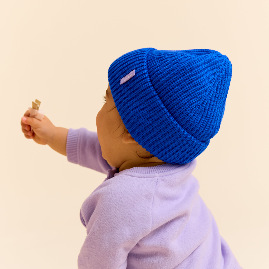 Baby Beanie aus Merinowolle in Königsblau