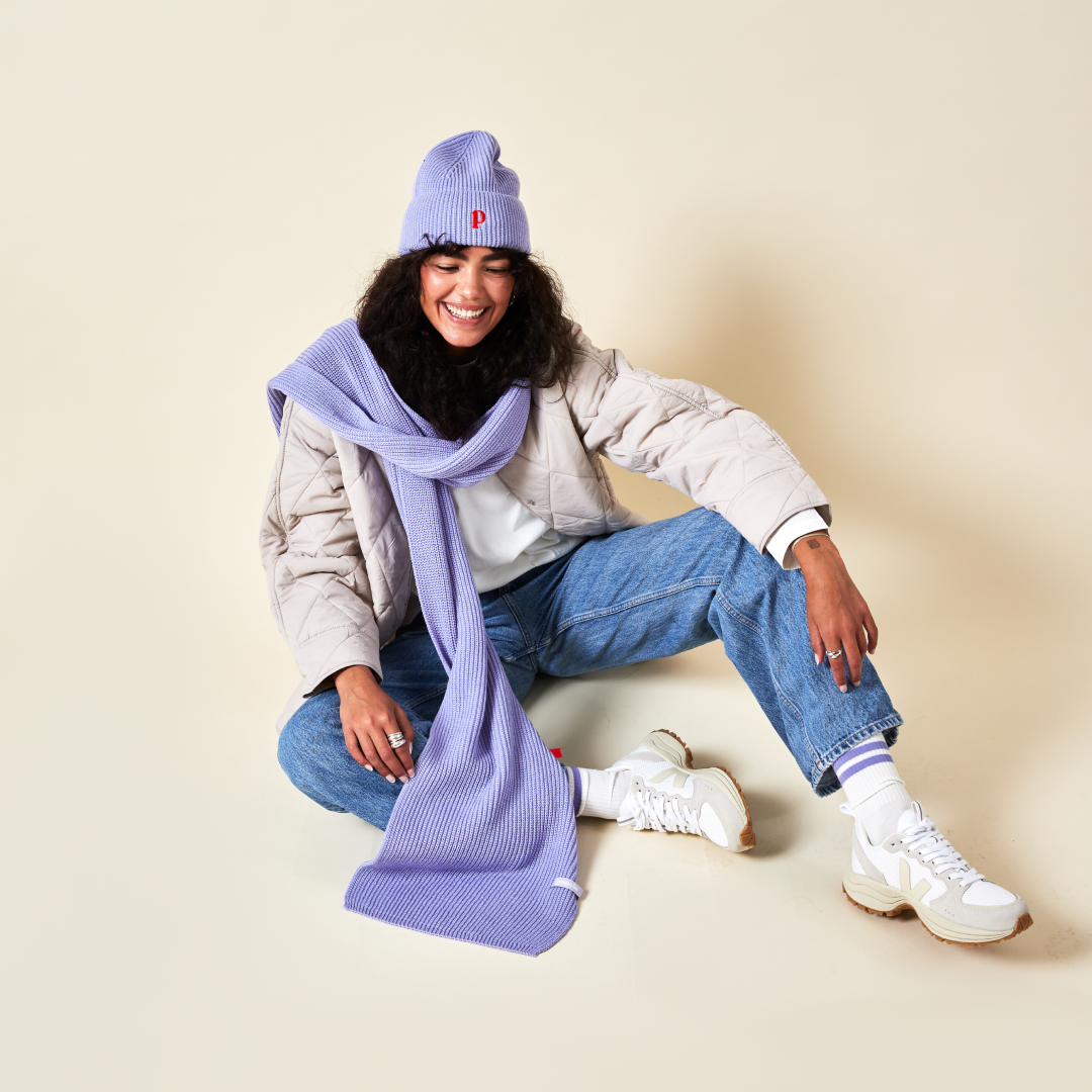 Beanie & Schal im Set - Lila mit Stick