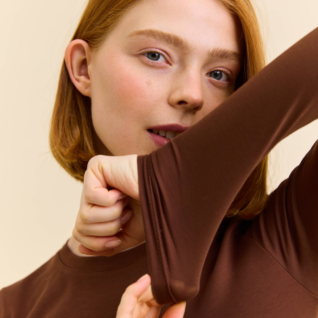 Tight Organic Cotton Long Sleeve Shirt in Dark Brown