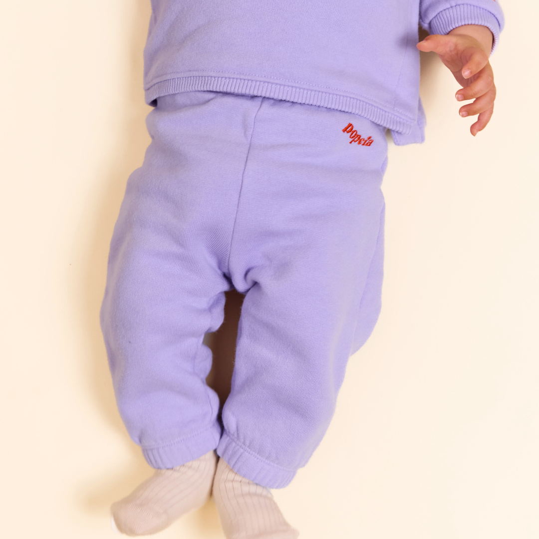 Baby Kindness Sweatpants aus Bio-Baumwolle in Lila