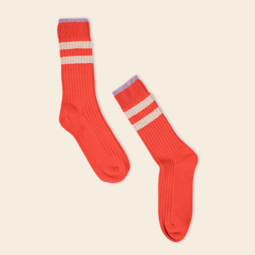 ‍Dünne Stricksocken aus Wolle in popeia Rot (100% off)