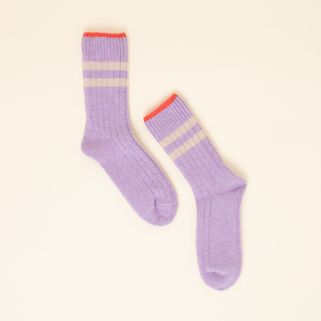 ‍Dicke Stricksocken aus Wolle in Lila (100% off)