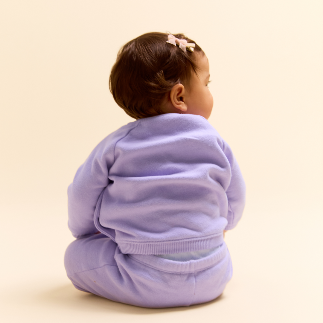 Baby Kindness Sweater aus Bio-Baumwolle in Lila