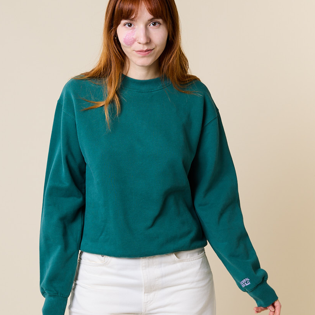 Kindness Sweater Set in College Grün